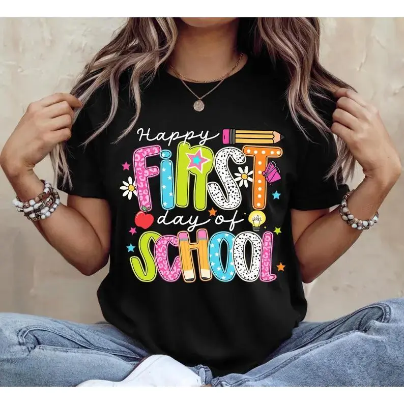 Women's Cotton Breathable Short-Sleeve Geometric Retro T-Shirt - Chic Athletic All-Seasons Outdoors Romance Top, Cute Teacher Outfit for Classroom Picture Day, Thoughtful Appreciation Gift