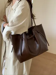 Texture casual and fashionable versatile shoulder bag, niche design retro large capacity underarm bag, generous temperament simple bucket bag, suitable for commuting to work, daily going out for classes, PU Tote Satchel