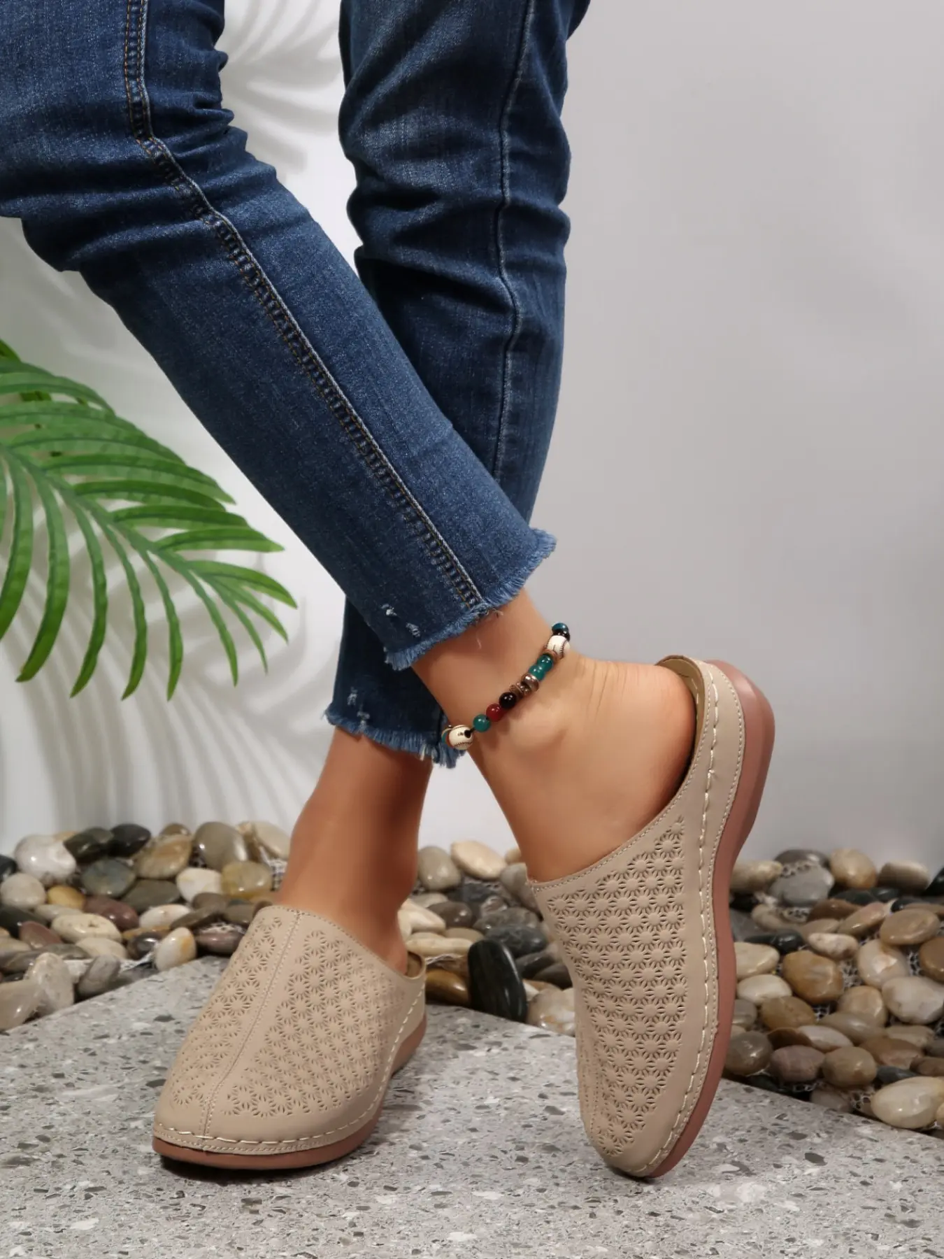 Breathable Hollow Out Slippers, Soft Sole Summer Mules, PU Leather Mules, Floral Pattern, Casual Style, Multi-Color Options, Ideal for Middle Aged Women, Footwear