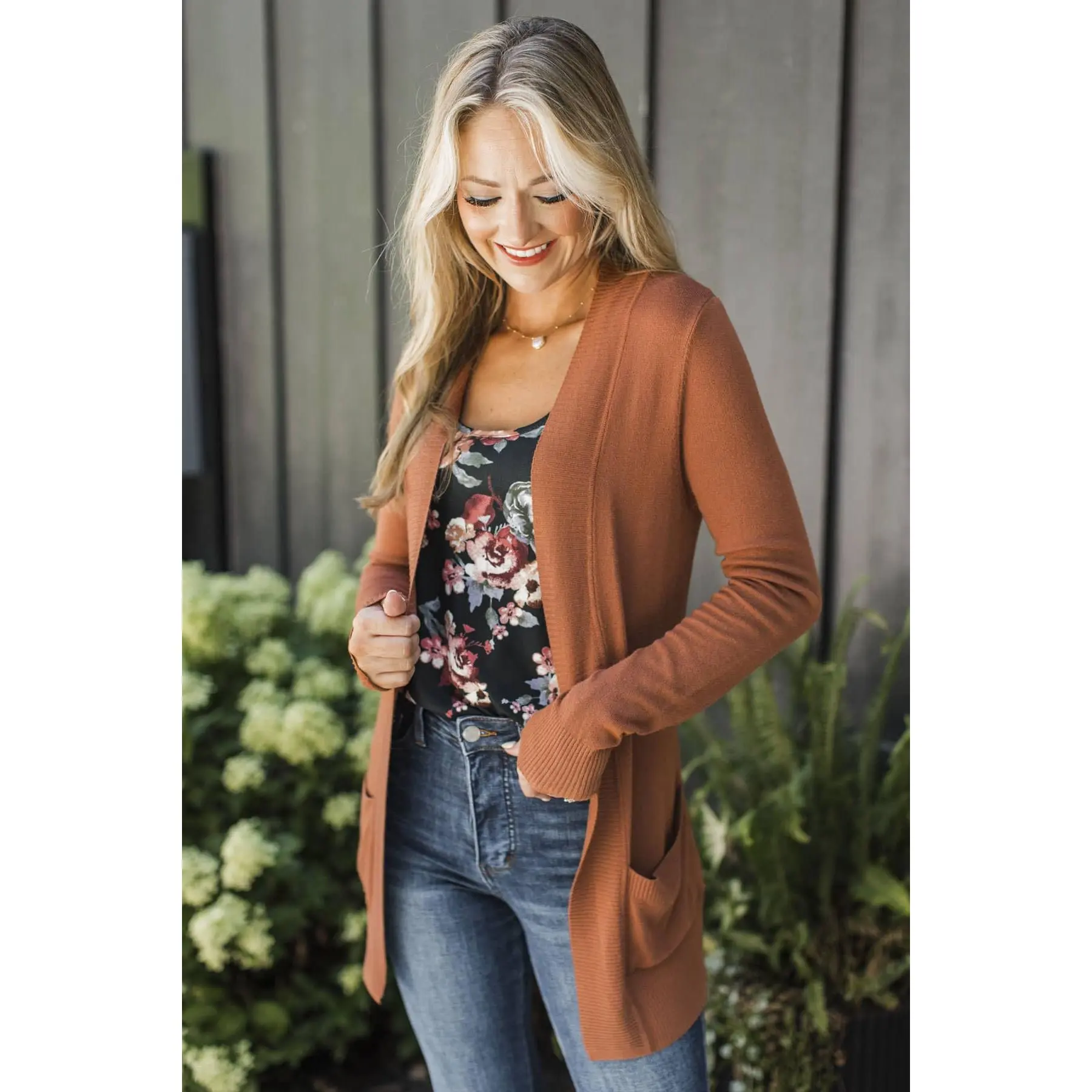Essential Cardigan- Rust