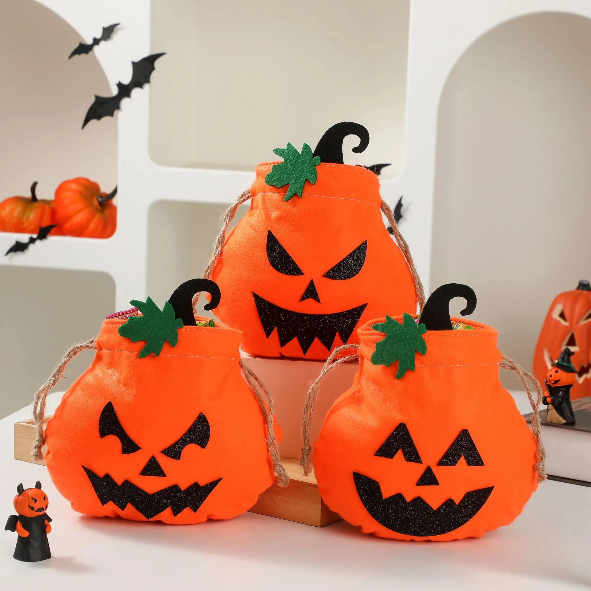 3 Pcs Halloween Trick or Treat Bags | Felt Jack-o'-Lantern Pumpkin Candy Bags | Reusable Drawstring Goody Bags for Kids Halloween Party Favors