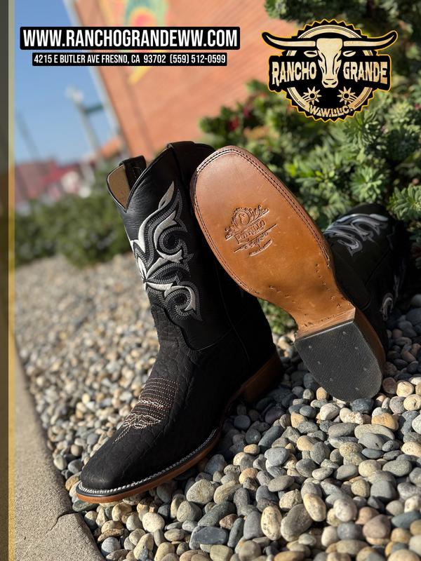 Genuine Bull Neck Leather Square Toe  Boots Black color / Botas de Cuello de Toro color Negra