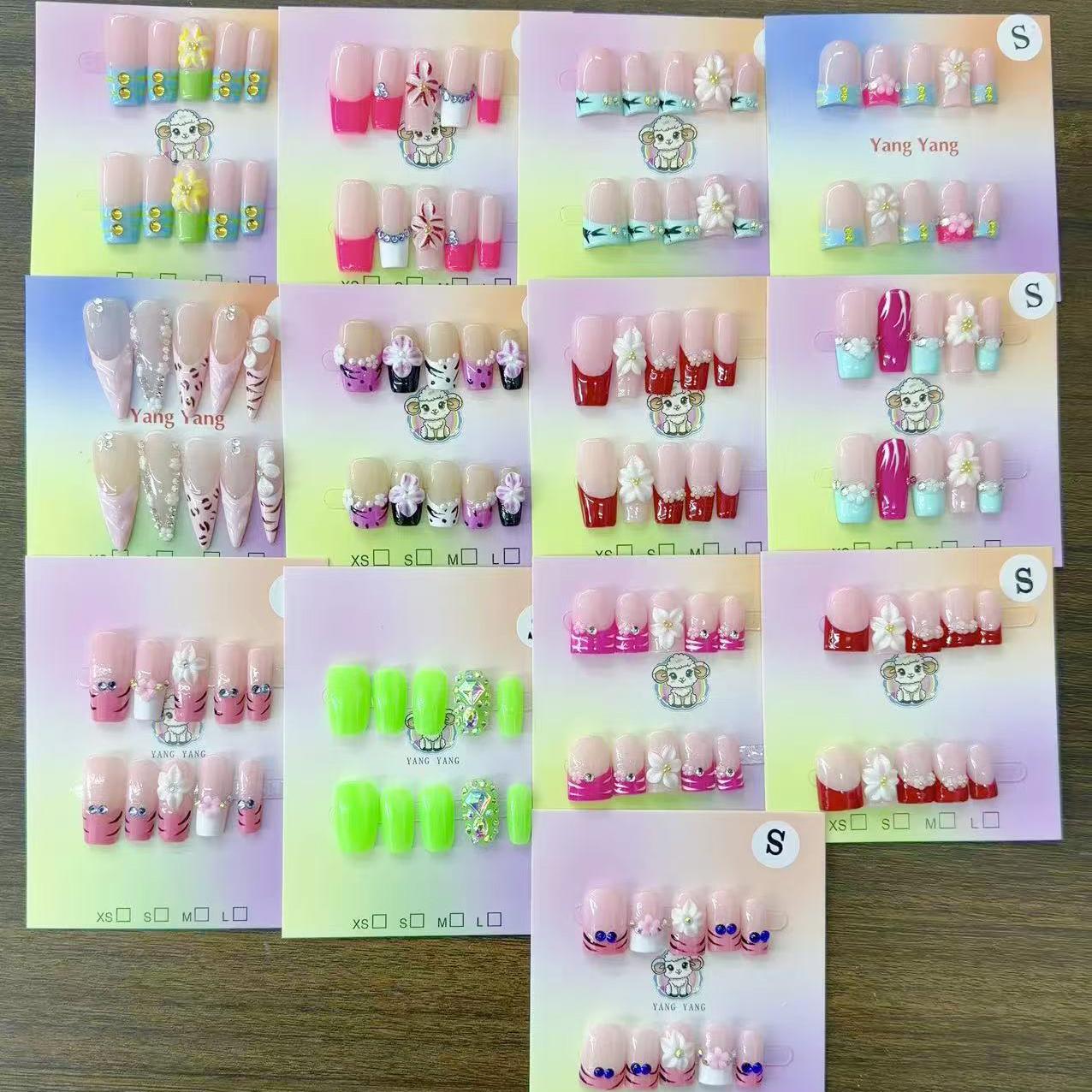 Sweet and cool color-blocking nail art, personalized and eye-catching