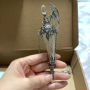 A Shimmering Bottle Called "Dragon'S Breath"! This Medieval Pendant Necklace Features a Unique Design with Dragon'S Breath And Dragon'S Blood, Combining Niche Aesthetics Without Clashing