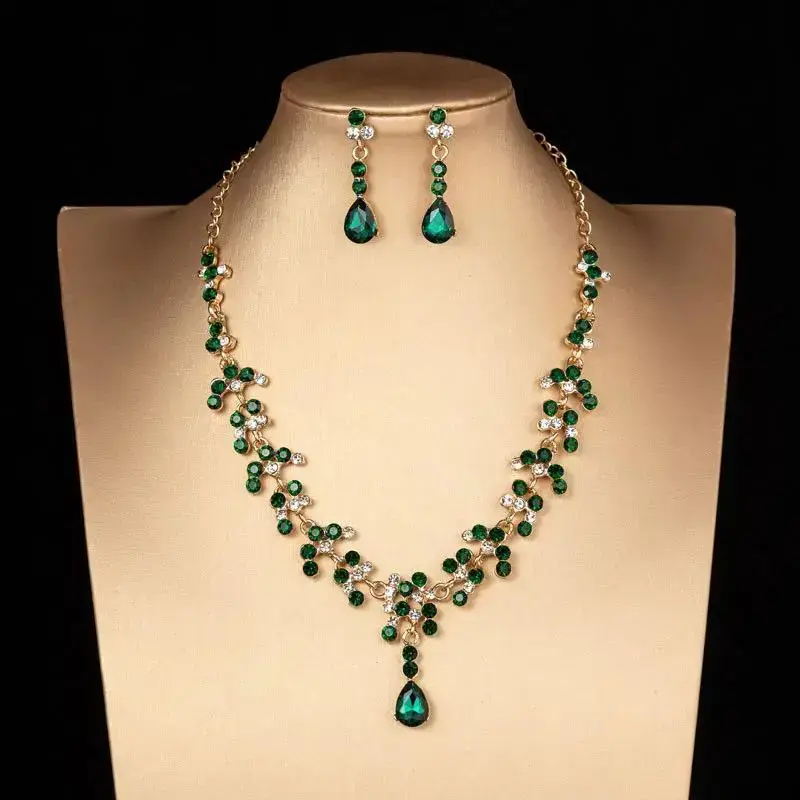 Baroque Vintage Green Crystal Heart Bridal Jewelry Sets Rhinestone Tiaras Crown Stud Earrings Necklace Wedding Dubai Jewelry Set Baroque Vintage Green Crystal Heart Bridal Jewelry Sets Rhinestone Tiaras Crown Stud Earrings Necklace Wedding Dubai Jewelry Set