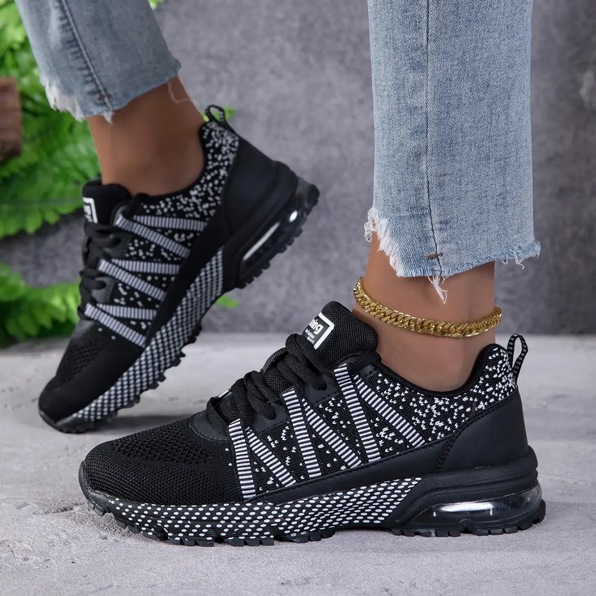 The ultimate lazy girl shoes for errands, gym, and everyday wear