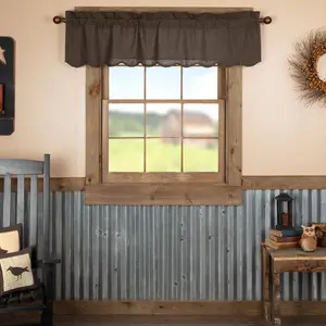 Kettlehurst Scalloped Valance