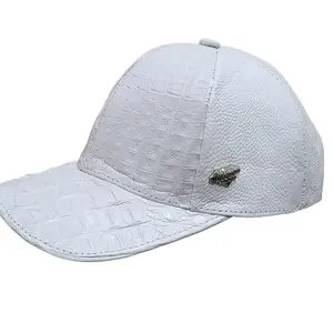 White Diamond´s White Snappy leather hat Snapback Style Snapback Caps