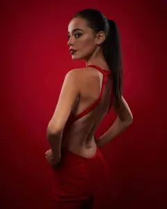 Kate Scarlet Red Seamless Paper Backdrop for Photography 53"x33' (1.35x10m)- Ideal for Portraits & Product Shots, Easy Setup, Lightweight, Versatile