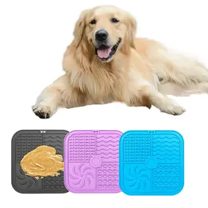 Hot-selling silicone pet slow-feeding mat, bath calming mat with suction cups at the bottom for anti-slip, pet food plate