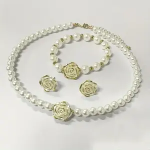 3PCS Elegant Camellia & Pearl Jewelry Set Exquisite Women Imitation Pearl Necklace, Bracelet, and Earrings Set Vintage Golden-Tone Accents, Perfect for Parties & Daily Wear, Party Birthday Wedding Engagement Anniversary Jewelry