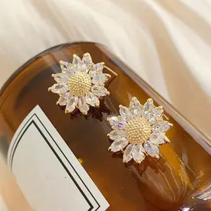 1 Pair Sunflower Round Stud Earrings for Women Festivals Wedding Engagement Anniversary Party Jewelry Gift Ear Earrings