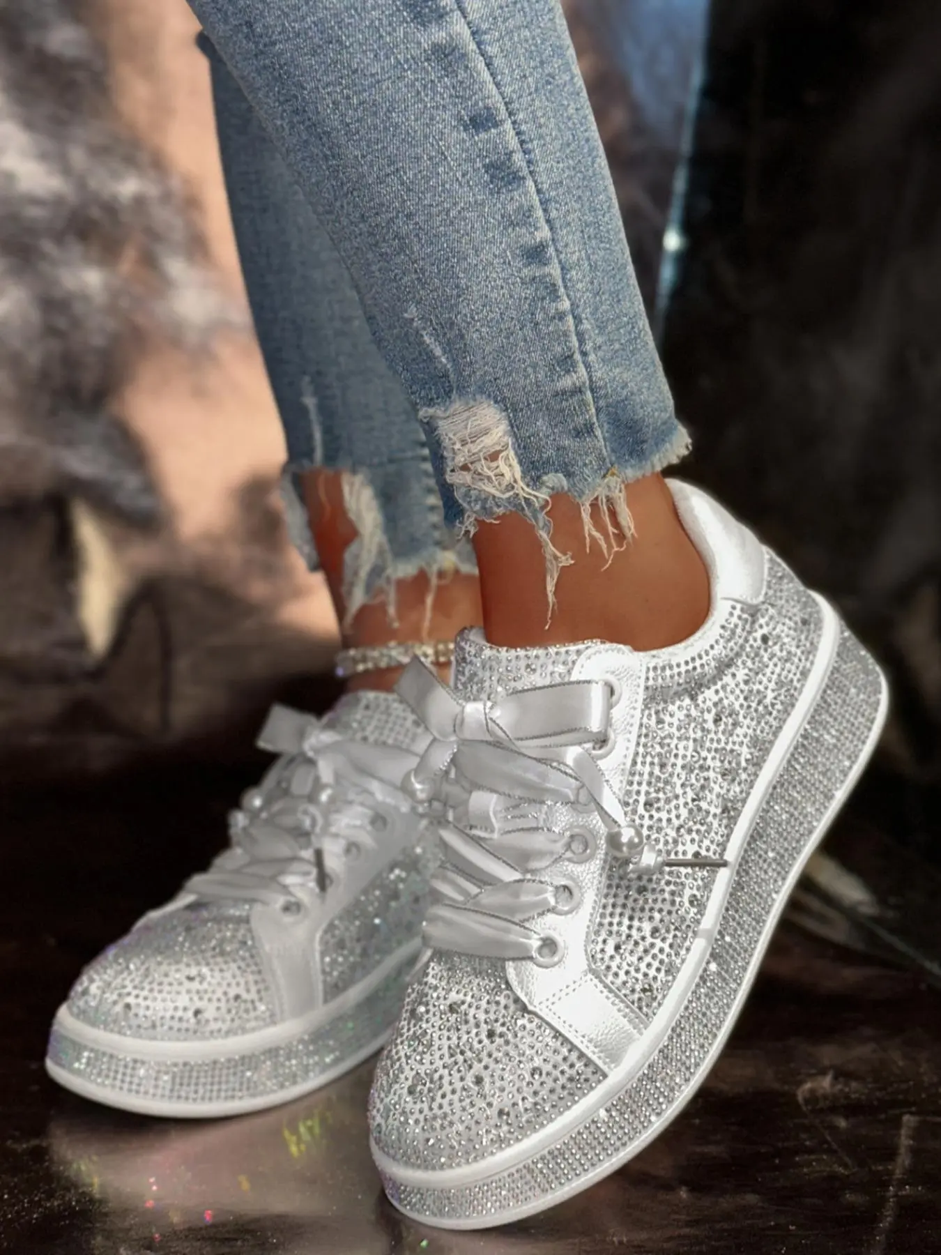 Women's Fashionable Rhinestone Decorated Lace Up Sneakers, Stylish Sneaker, Fashionable Versatile Sneakers, Casual Comfortable Sports Shoes for Party, Daily Clothing Decor for Women & Girls