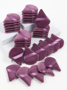 Triangle Loose Powder Puff 100pcs, dip the loose powder puff into the loose powder and gently press it on the face to achieve the setting effect.Use the edge or pointed part of the loose powder puff to deal with details such as the sides of the nose and e