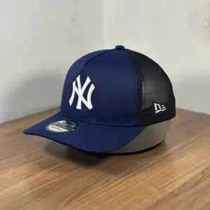 ✨ Elevate Your Style: New Era NY Yankees 9FORTY Trucker Hat – Premium Quality Cap for Streetwear Lovers! Grab Yours Now! 🧢