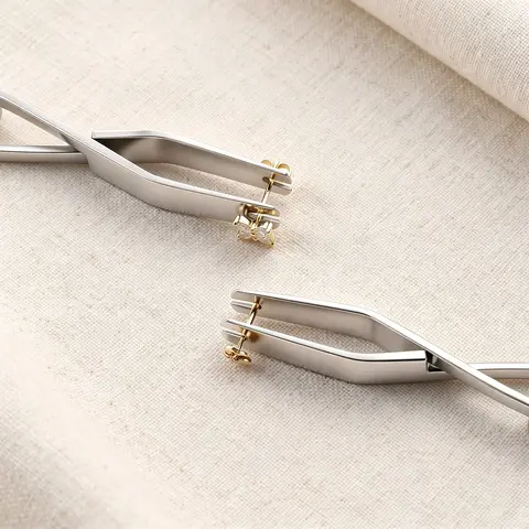 Threadless Jewelry Removal Tool for Flat Back Earrings, Labret Studs & Nose Studs – Stainless Steel Separator Tool