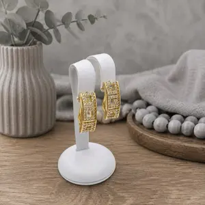 Aretes laminados 14k.