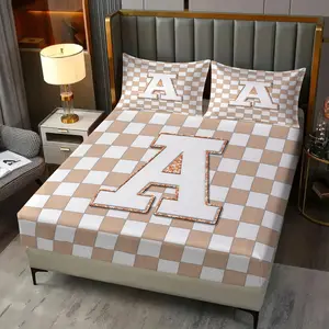 ✨ 3pcs Preppy Beige Checkerboard Initial Letter Fitted Sheet Set, No Fillers, Soft Breathable Checkered Bedding Set, Aesthetic Mattress Cover With Pillowcases For Teens Adults Bedroom Dorm Guest Room All Season Home Decor