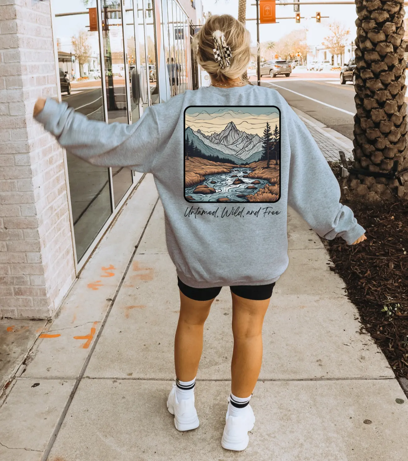 Adventurous Soul Heavy Blend Crewneck Sweatshirt for Ultimate Comfort and Durability