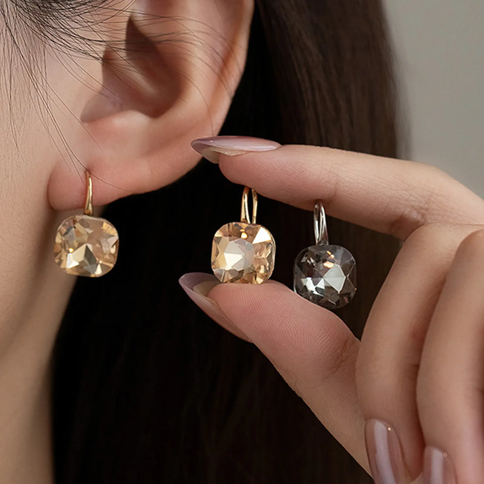 Korean-style fashionable and trendy earrings with large square diamond inlay, elegant and simple design, high-end luxury earrings aE50088-EH