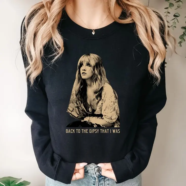 Retro Stevie Nicks Gypsy sweatshirt vintage Fleetwood Mac music festival shirt rock band clothing