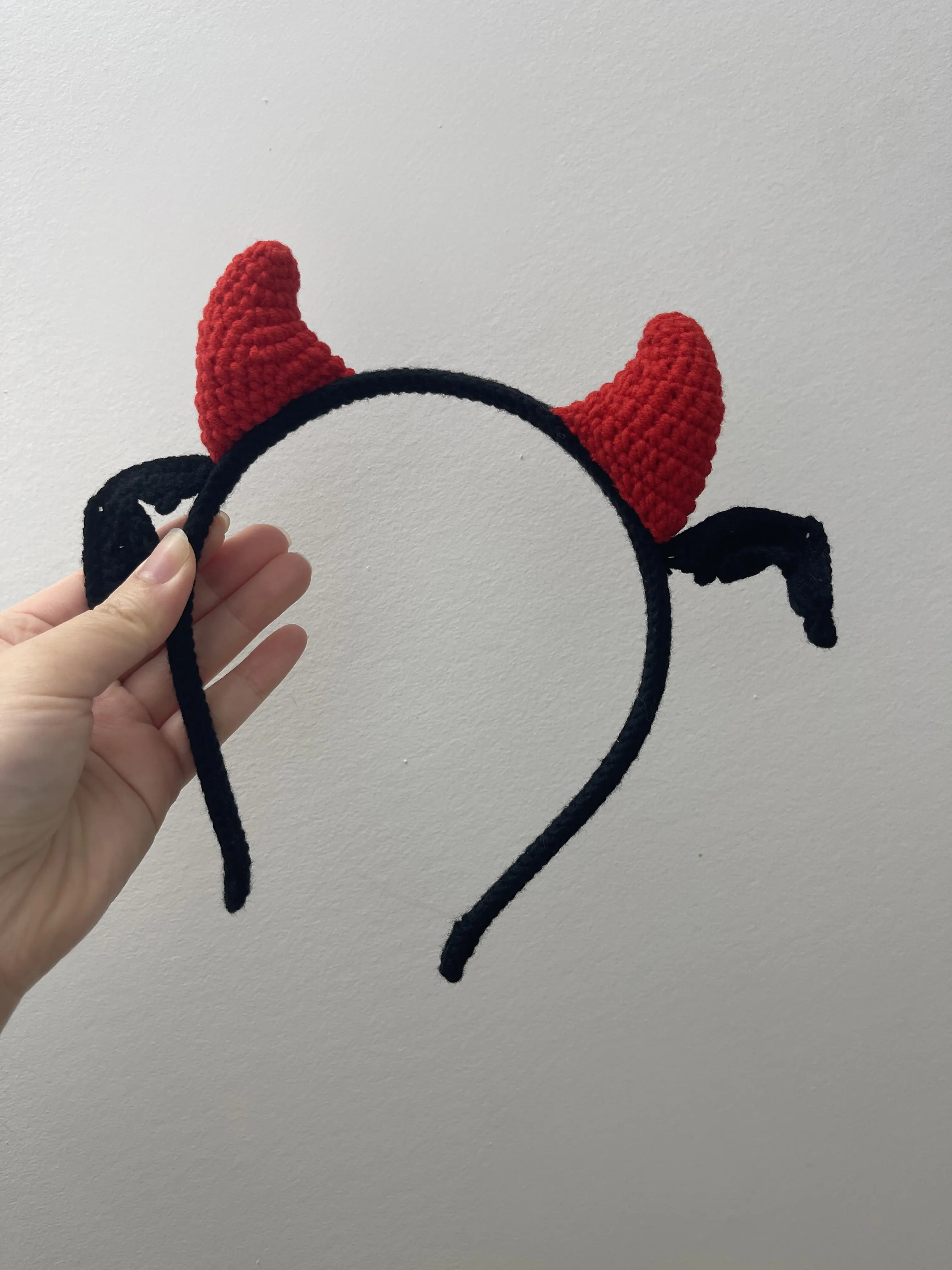 Handmade Crochet Halloween Headband with Cute Red Devil Horns for Halloween Accessories