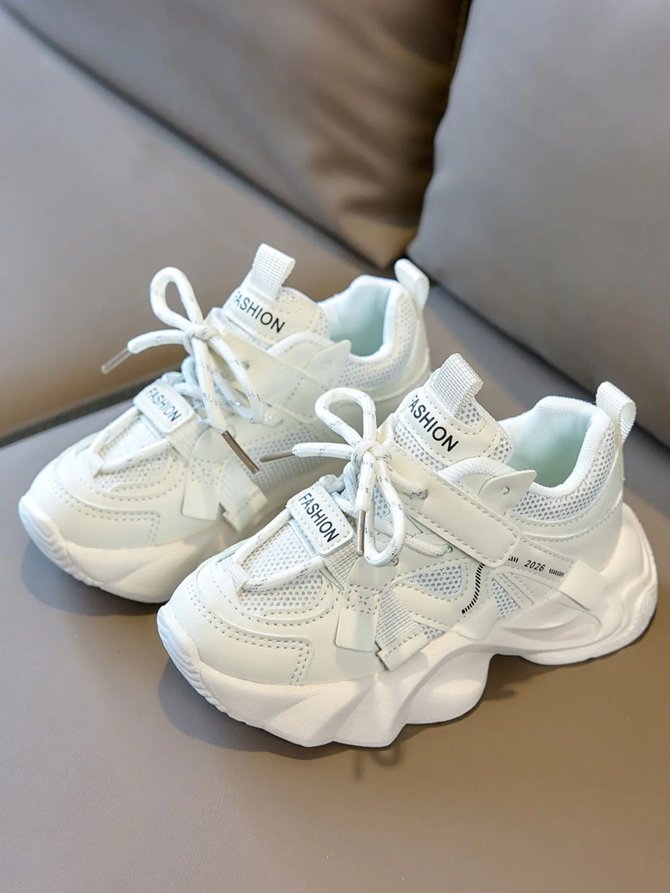 Breathable Mesh Kids Dad Shoes with Buckle, Thick Sole, Soft Comfort, Cute Toddler Daily Wear, Versatile Street Style