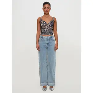 Ollie Mid Rise Straight Leg Jean Light Wash Denim