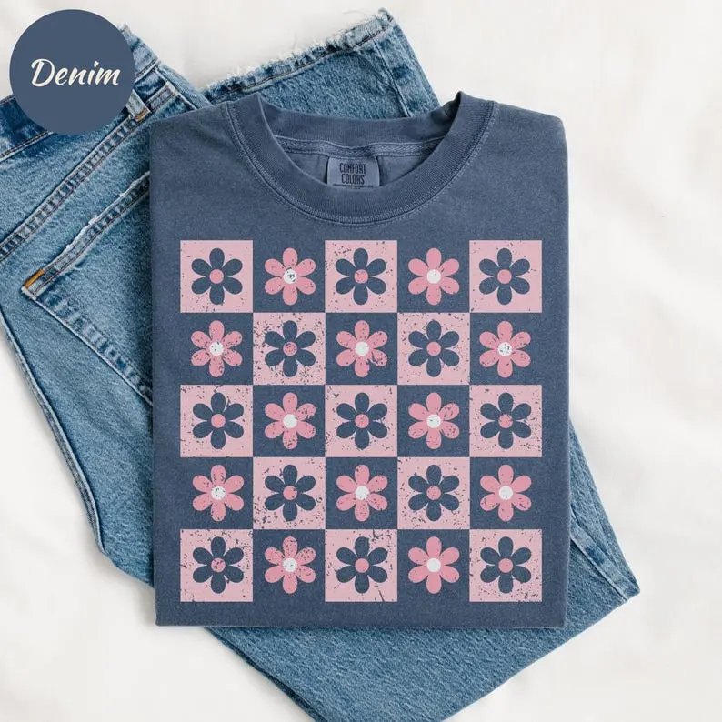 Comfort Colors Checkered Flowers TShirt, Retro Boho Floral T-Shirt, Trendy Spring Flower Tee, Vintage Floral Oversized TShirt, Gift for Mom