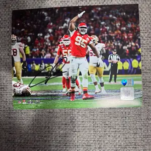 Chris Jones Kansas City Football Signed Autograph 8x10 Photo with Metabilia Coa