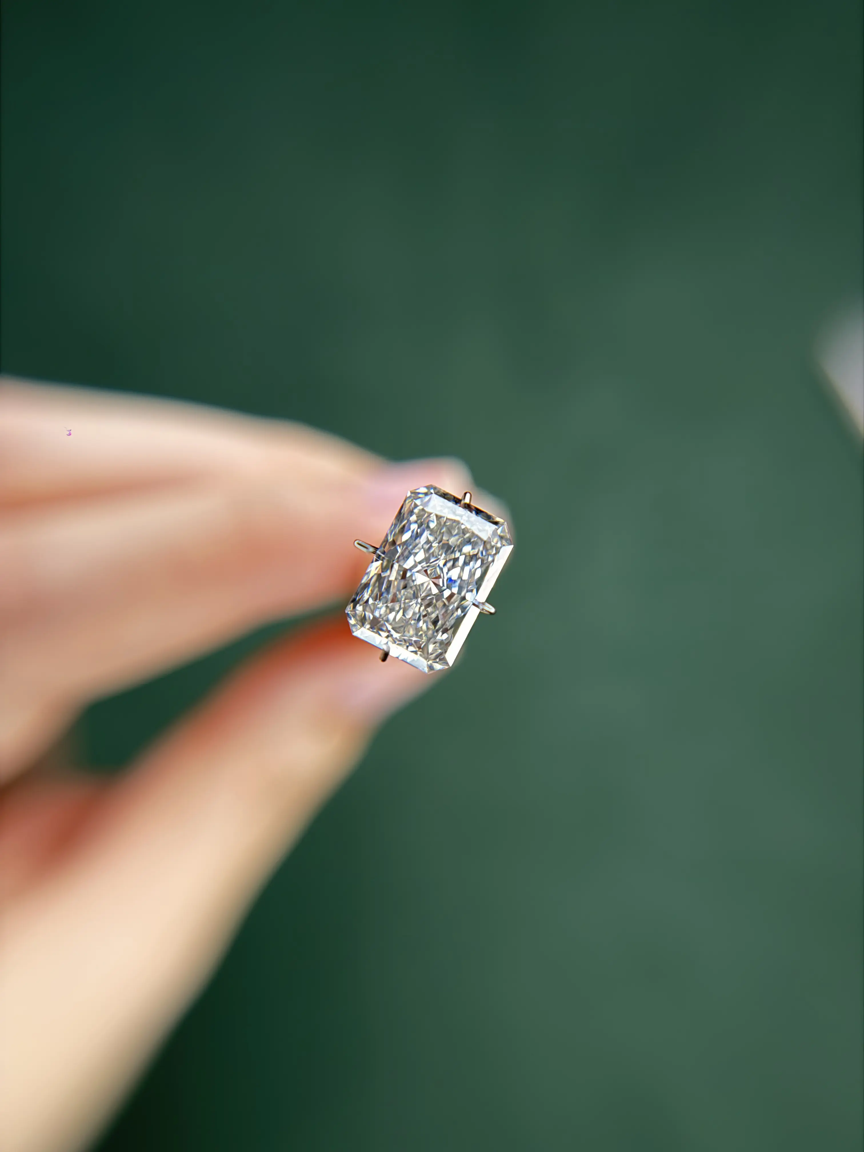 Lab Grown Diamond Radiant Cut – F Color or Better, VS Clarity, IGI Certified Loose Diamond