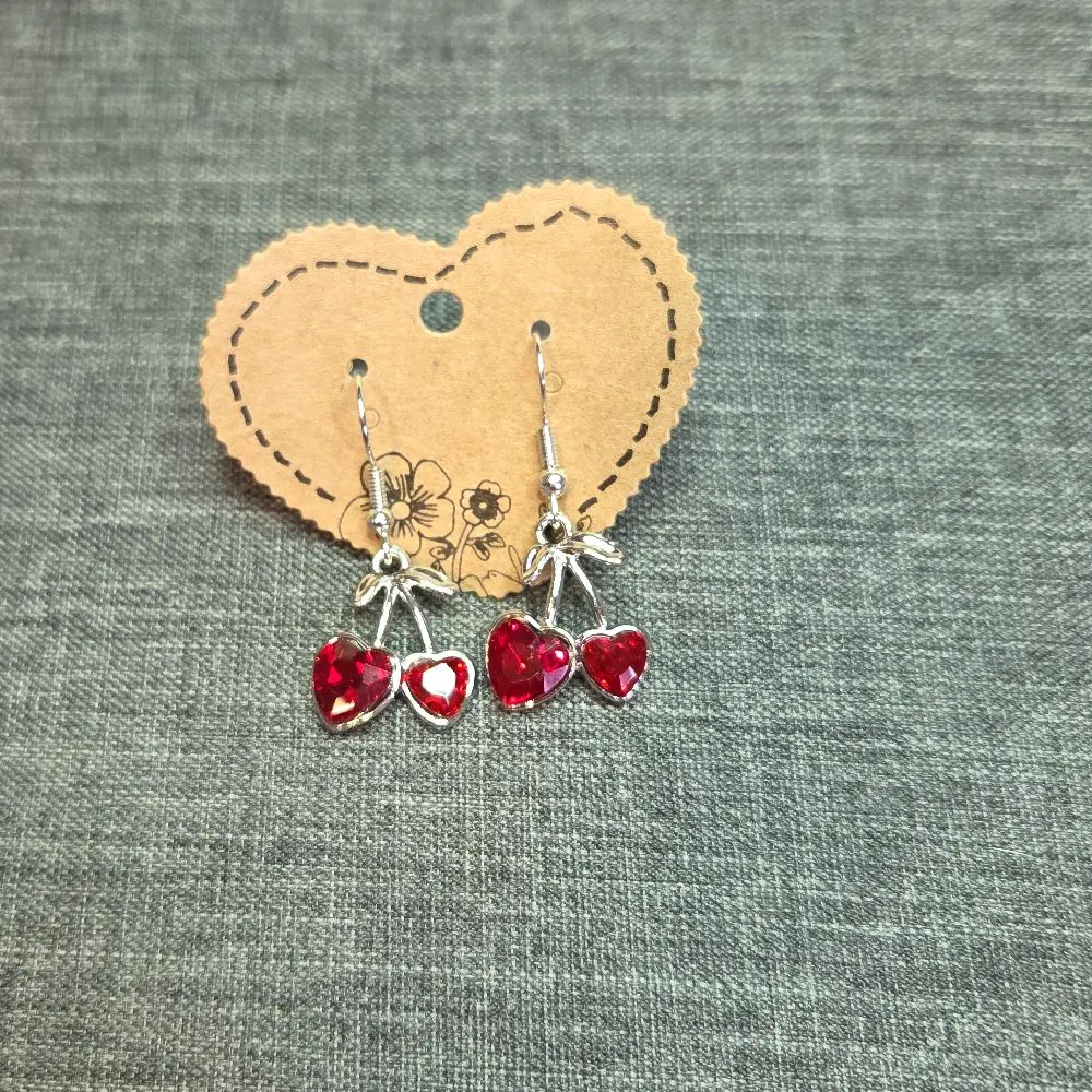 Women's Alloy Red Heart Rhinestone Earrings - Shiny Embellished, Long-Lasting Beauty, Fade-Resistant Daily Fashion Costume Jewelry Accessories, Female, Cherry Earrings, Dangling Earrings