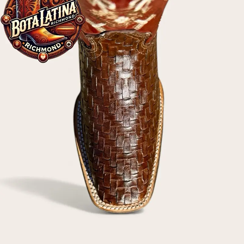 Bota Latina Richmond Bota Petatillo Café - Brown Woven Western Boot with Hand-Woven Leather Vamp & Red Embroidered Shaft for Rodeos & Everyday Wear