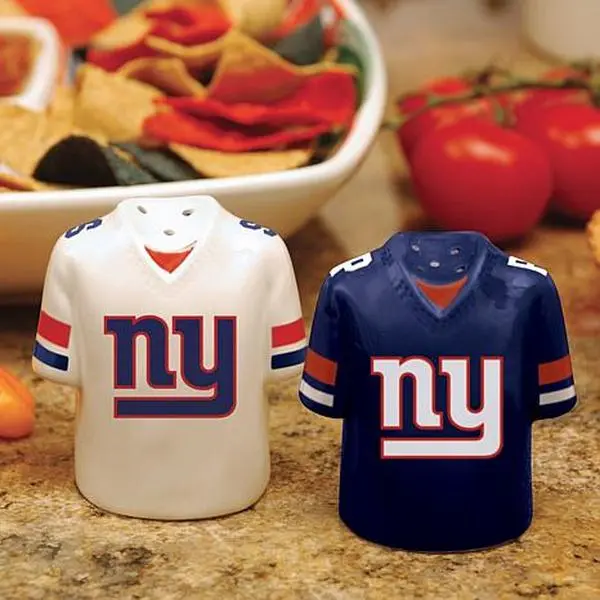 Football Fan Shop Ceramic Salt and Pepper Shakers - New York Giants Football Fan Shop Ceramic Salt and Pepper Shakers - New York Giants