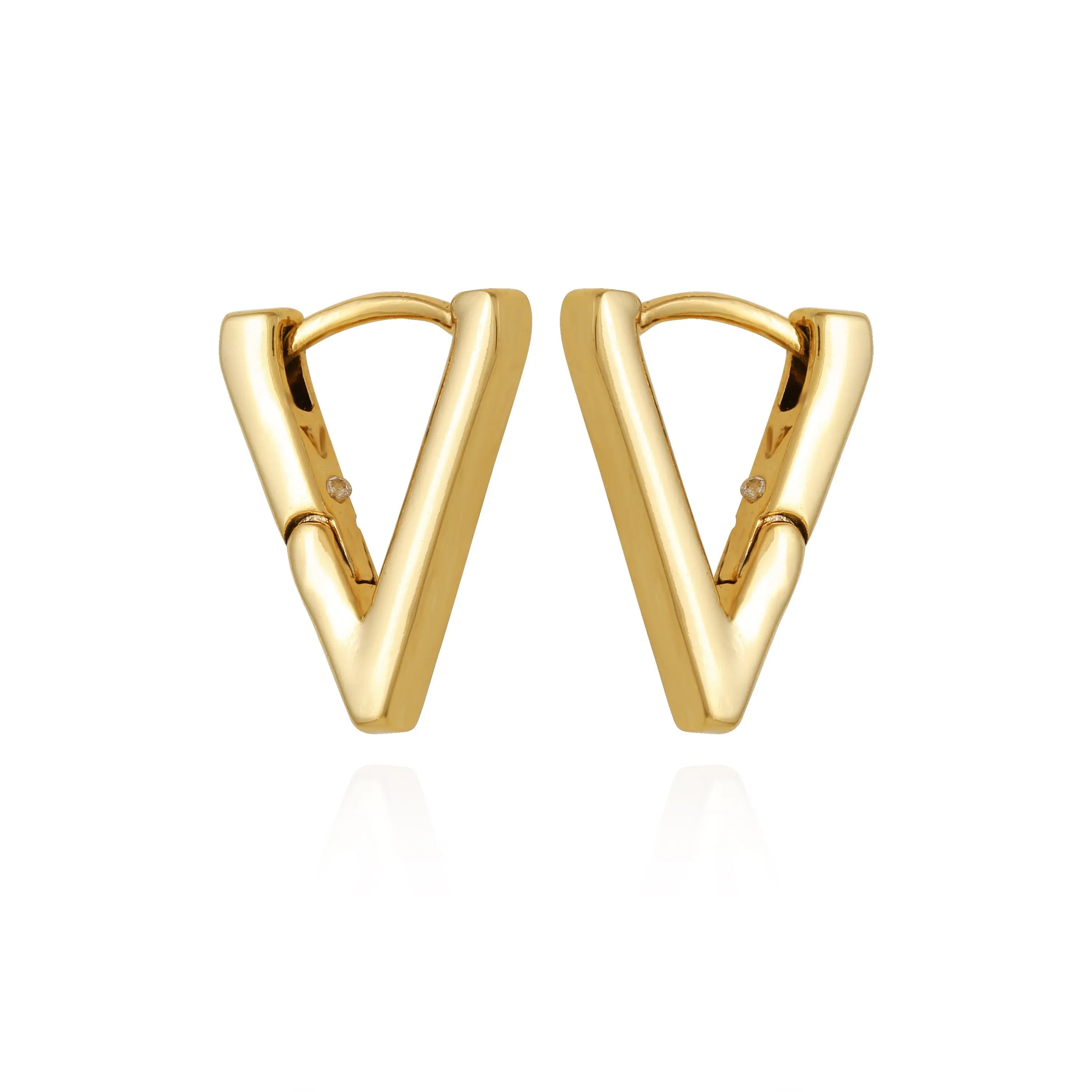 Vince Camuto V-Hinge Huggie Earrings