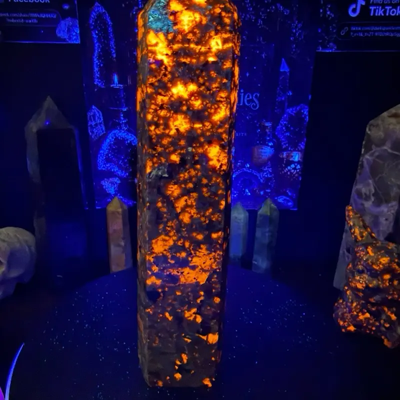 Sodalite-Syenite (yooperlite)