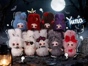 YUNA-Sous le voile de la nuit boite mystere peluche plush doll
