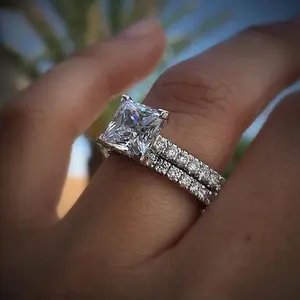 Rexviao Women’s 2-Piece Retro Square Stone Wedding Ring Set - Cushion-Cut AAA-Grade CZ, Engagement Rings for Girlfriend, Vintage Charm Design for Everyday Wear, Sizes 6-10