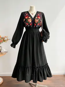 Plus Size Women's Bohemian Ethnic Floral Embroidered Waist Slimming Long Sleeve Maxi Dress for Autumn Winter Holidays Vacation Wear, Womenswear
