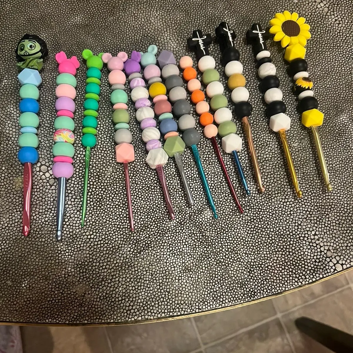 Custom Crochet Hook with Silicone Topper  (you pick the size of the hook)