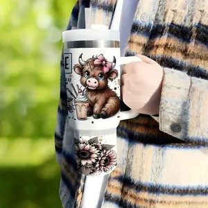 1pc 40Oz Large Water Bottle Coffee Cup with Handle Floral Highland Cow Pattern Stainless Steel Insulated Tumbler for Coffee Milk Beer Beverages with Straw Portable Drinkware