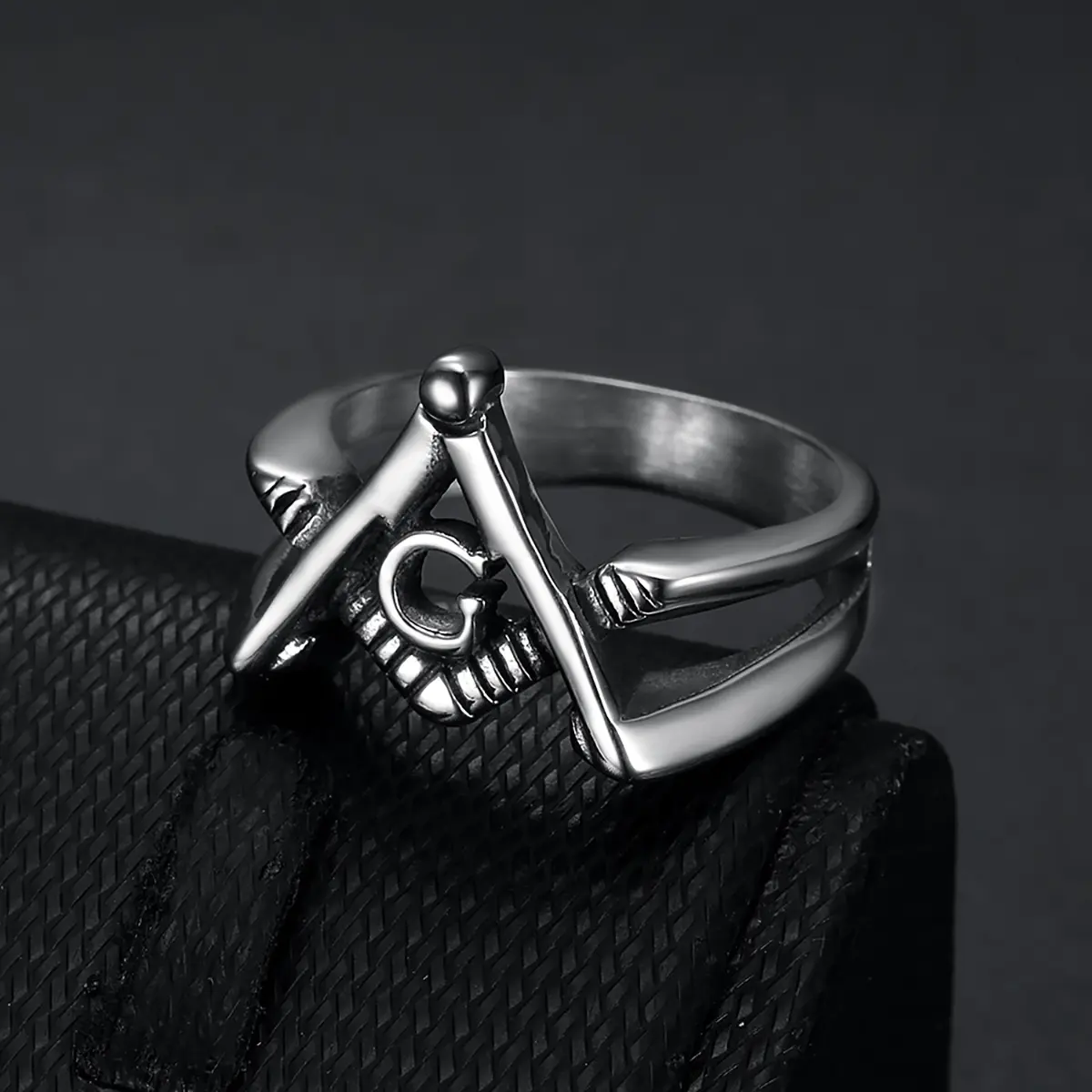 AG Stainless Steel Ring - European & American Hip Hop, Punk Inspired, Minimalist Retro, Light Atmospheric Luxury, Stackable, Unique, Gun Metal Fashion Costume Jewelry Ring, Stackable Ring, Unique Rings