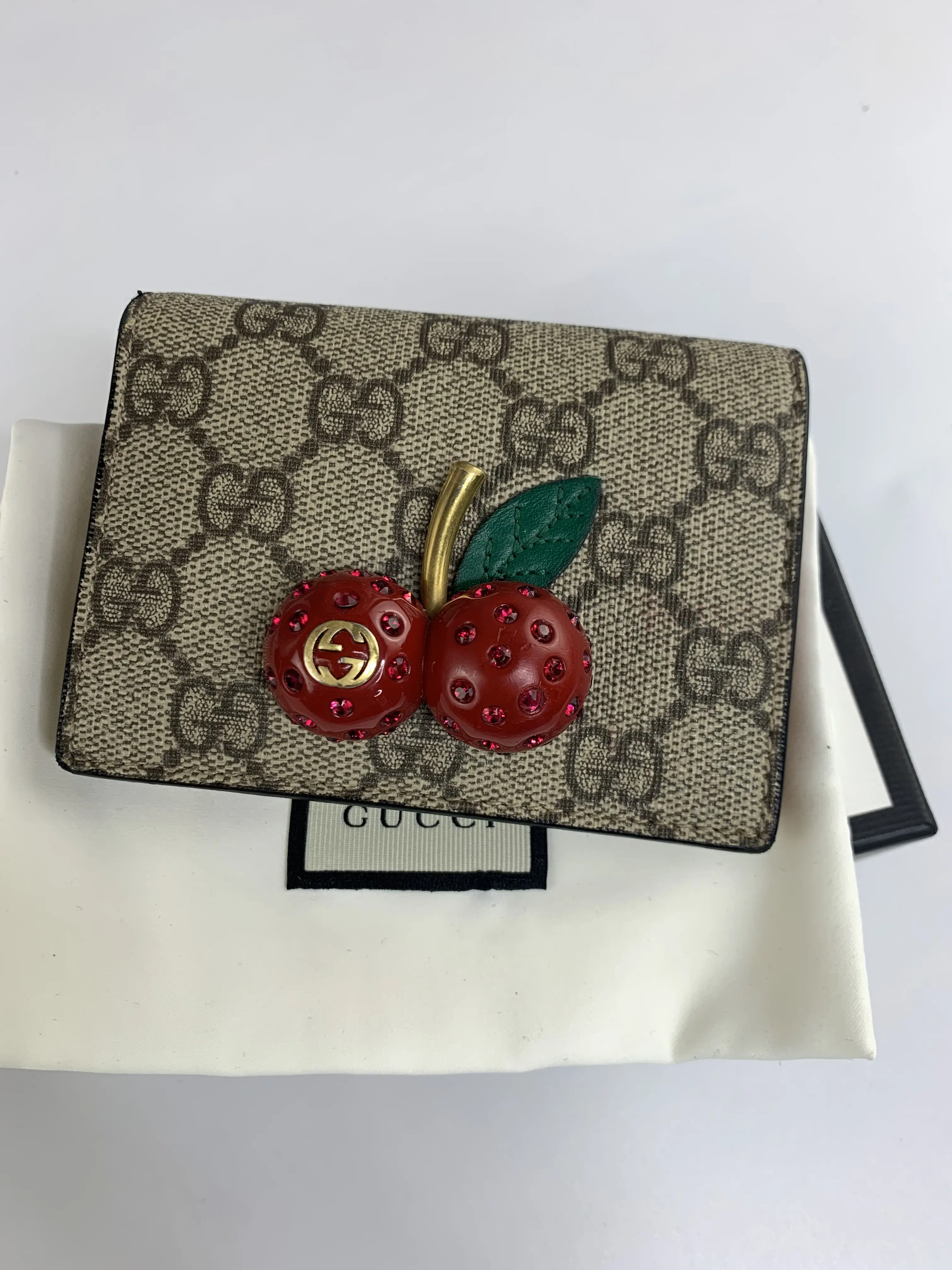 Pre-owned GUCCI canvas Small Leather Goods Cherry Compact Wallet