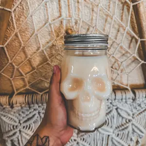 16oz Skull Candle