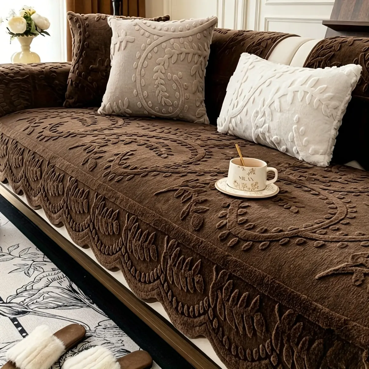 Plush Sofa Cover - Soft Geometric Jacquard Breathable All-Seasons Slipcover, Non-Slip Furniture Protector for L-Shaped & 3-Cushion Couches, Machine Washable Slipcovers for Couches and Sofas (For Pets), Couch Cover For Sofa