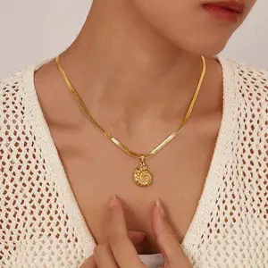 18K Gold-plated Elegant and Charming Summer Snake Bone Chain Conch Pendant Stainless Steel Women's Necklace Daily, Vacation, Beach Accessories
