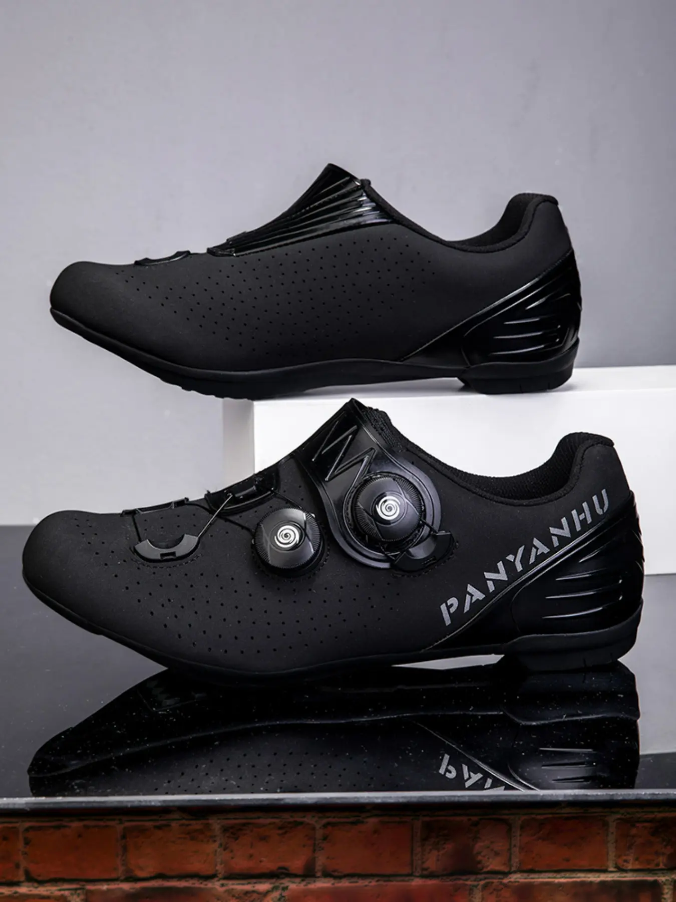 Men's and Women's Professional Road Bike Shoes, Comfortable and Durable, Ideal for Long Rides, Perfect Gift for Cyclists