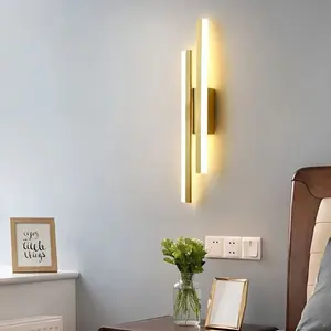 1 piece of LED creative long strip wall light, robbery display black/golden warm light wall lamp, remote control with timer, long strip TV background wall decorative light, suitable for living room, bedroom, balcony, and bedside wall lighting
