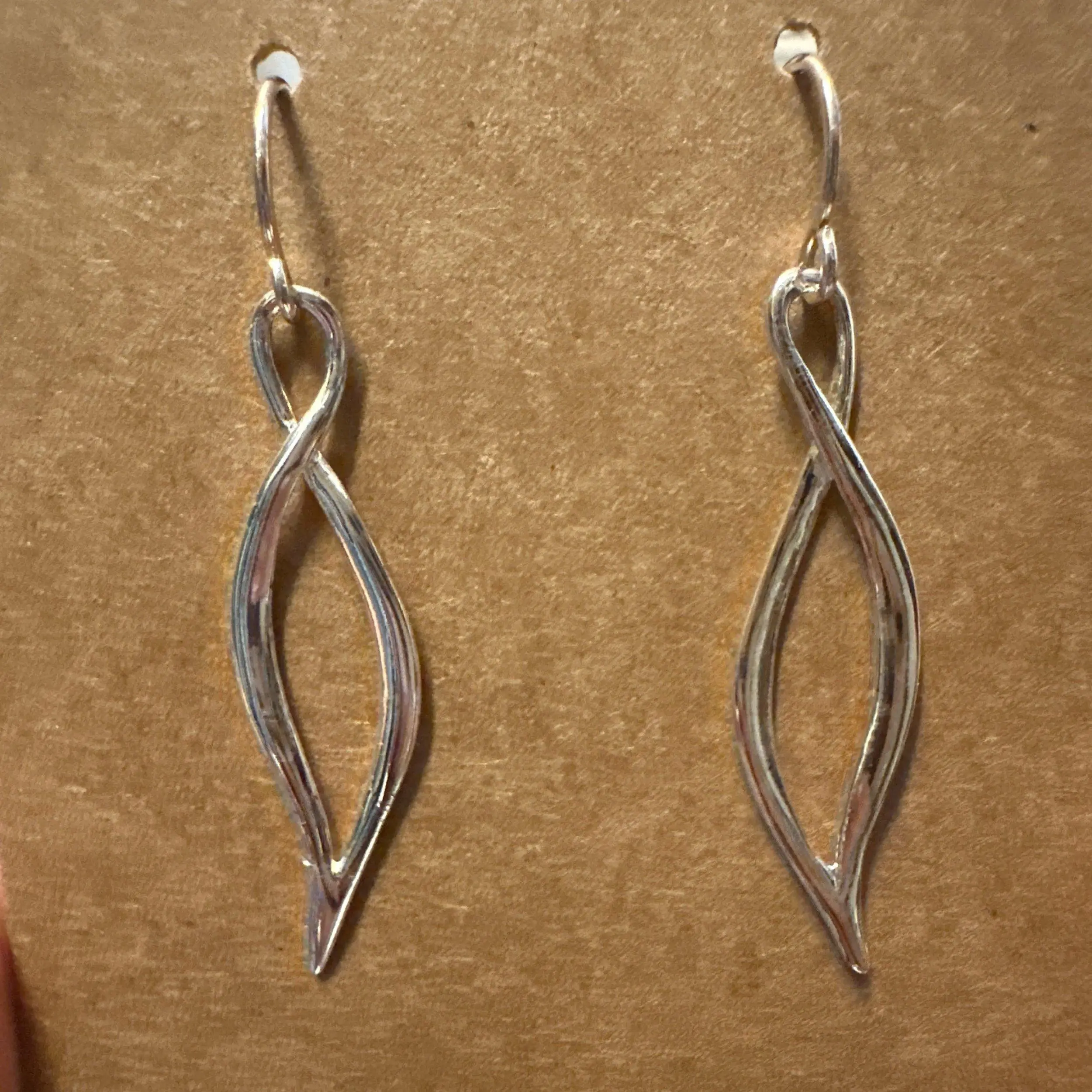 Stud Earrings in Pure 925 Sterling Silver, Minimalist Infinity Symbol Design for Adults, Elegant Jewelry for Daily Wear, Dainty Minimalist Jewelry, Pure Sterling