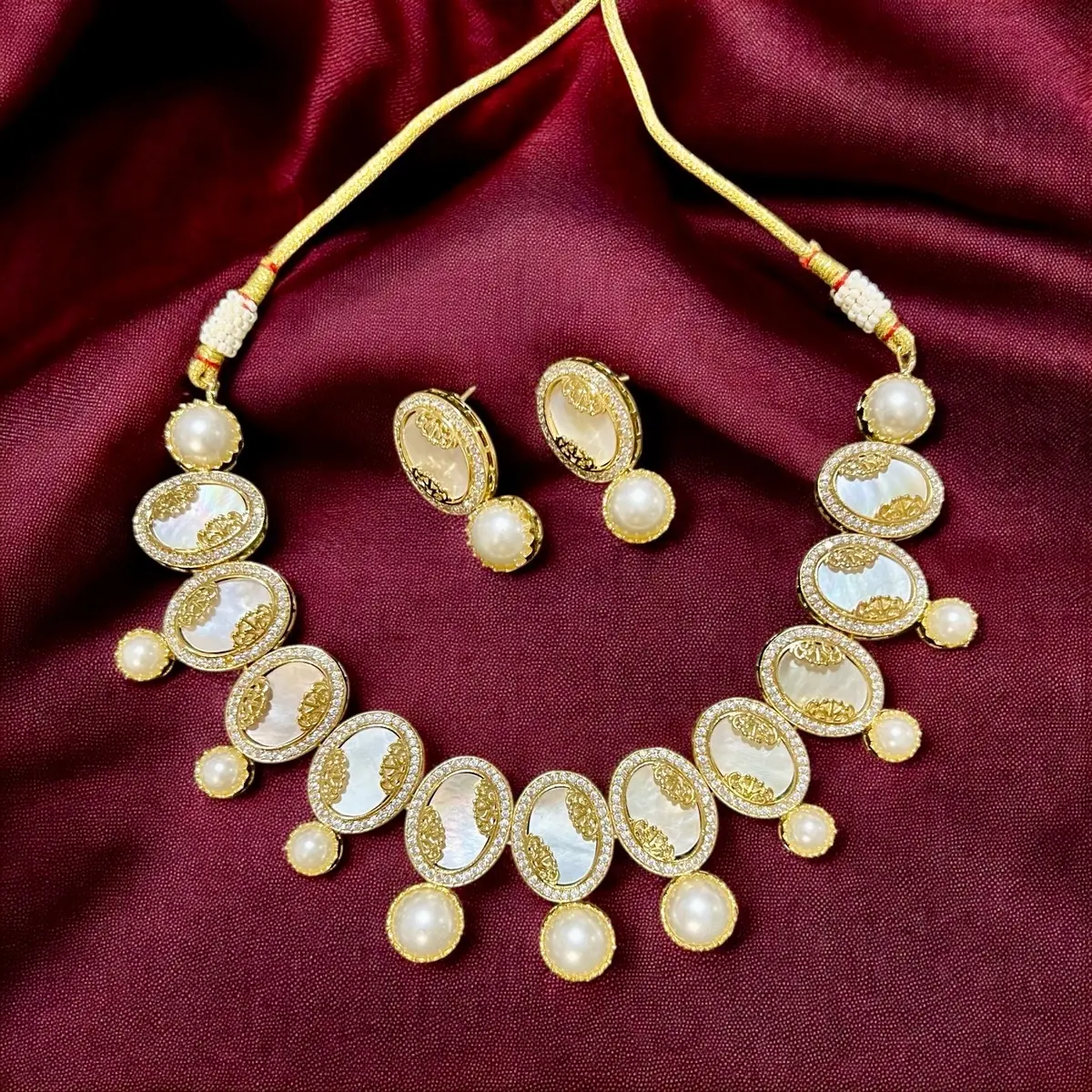 Necklace Set with Matching Bracelet - Fashion Accessory